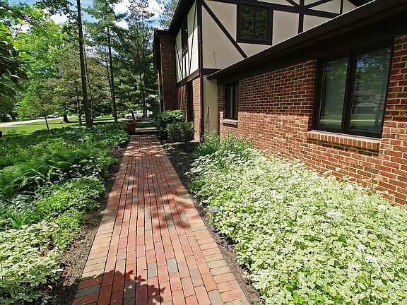 5th image of 4890 Bayhill Dr