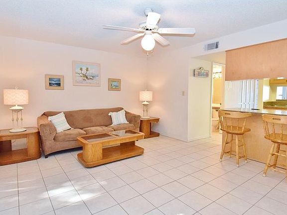 4th image of 169 Seaport Blvd #T33