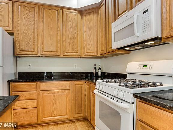5th image of 3307 Broker Ln