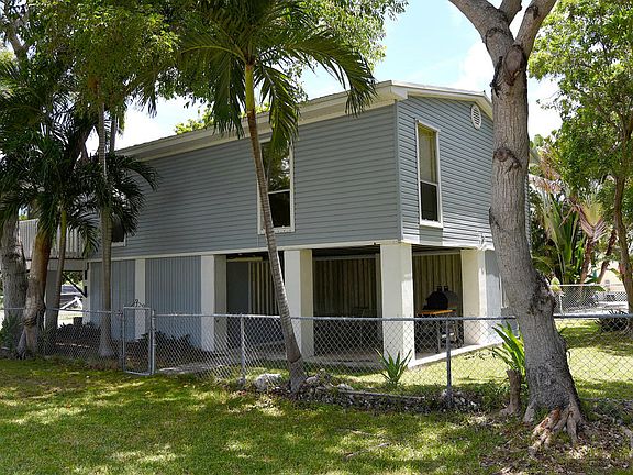 5th image of 31328 Avenue E