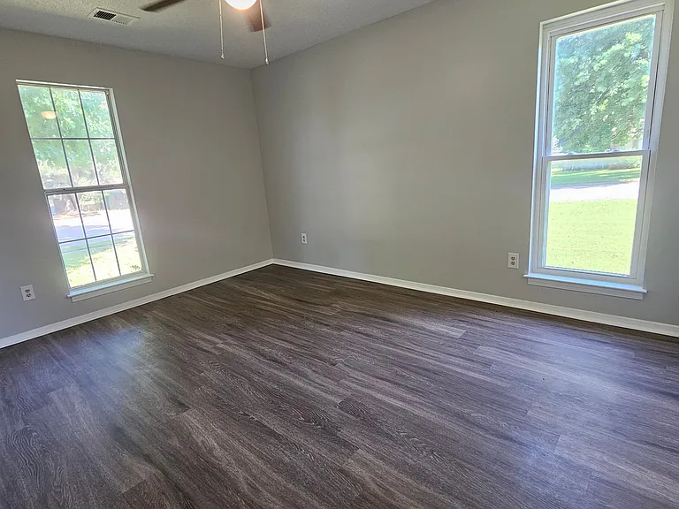 6340 Cornwall Rd — Photo 16