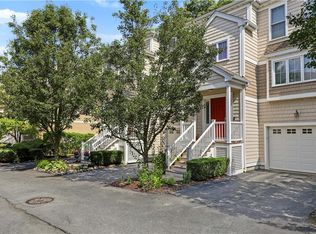 1 New Rd Unit B2, Rumford, RI 02916