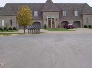 115 Manor Ave APT C, Bardstown, KY 40004