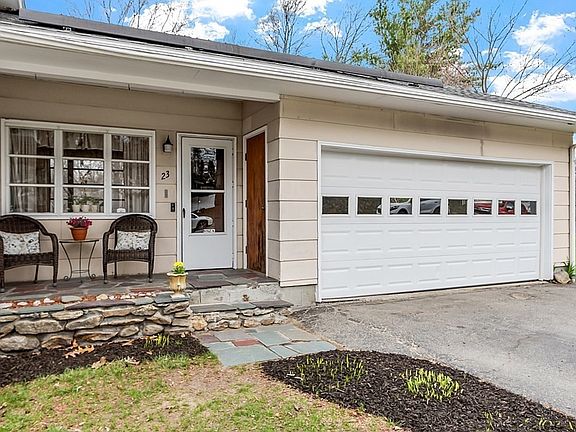 3rd image of 23 Darlene Dr
