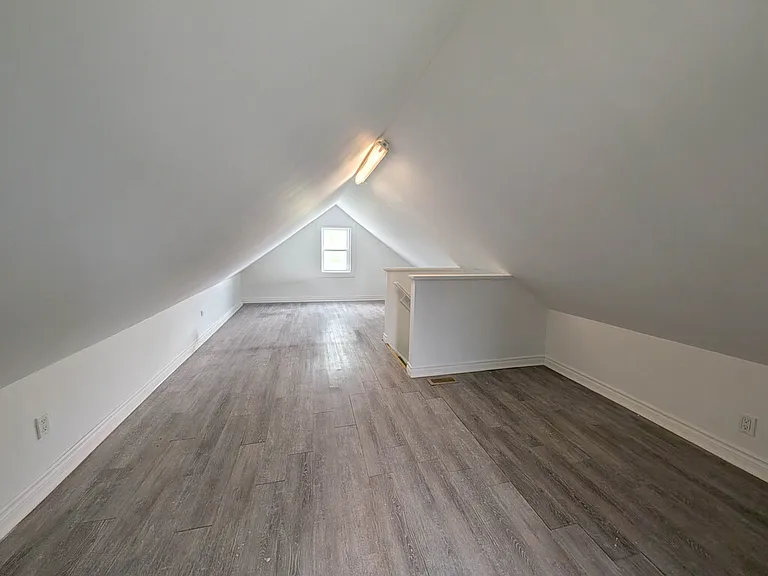168 Borden Ave — Photo 17