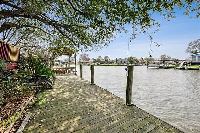 114 Marina Dr — Photo 18
