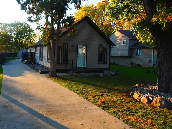 443 Marion Ave, Waterford, MI 48328