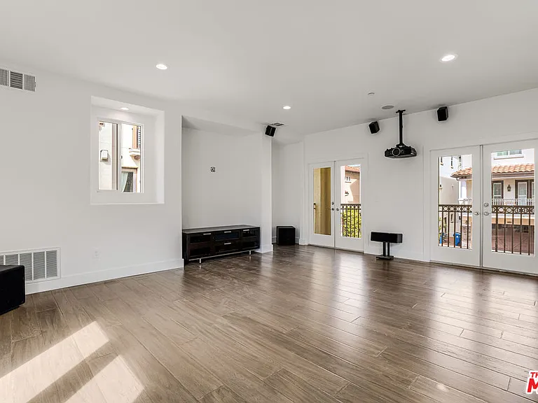 5744 Celedon Crk — Photo 16
