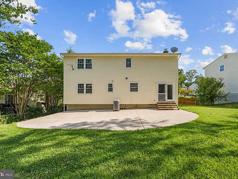 13204 Nickleson Dr — Photo 27