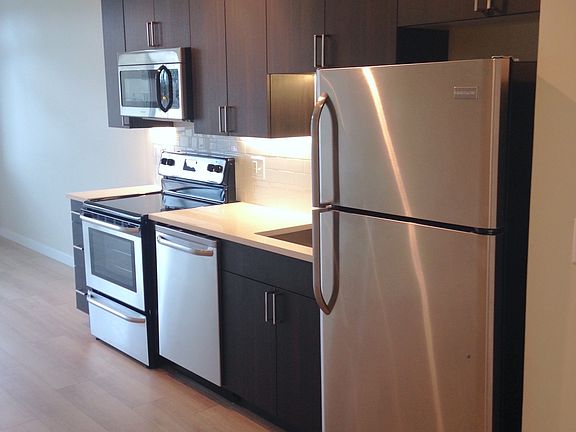 5th image of 18 W Girard Ave APT 203