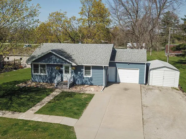 1012 Franklin St, Ackley, IA 50601