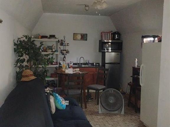 3rd image of 551 Vista Dr