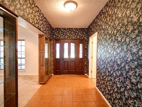 2nd image of 102 Country Club Dr