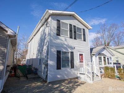 51 Shadyside Ave, Laurence Harbor, NJ, 08879