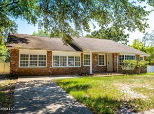 2533 Bryn Mawr Ave, Biloxi, MS 39531