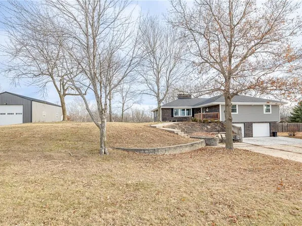 1305 S 2nd Ter, Savannah, MO 64485