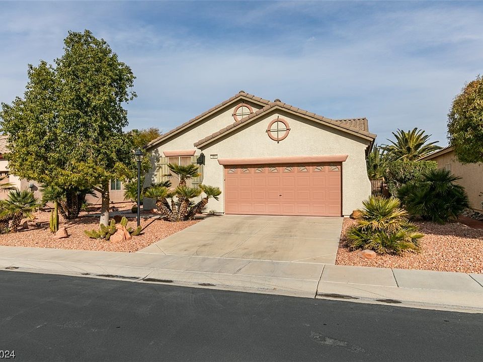 1st image of 5864 Pavilion Lakes Ave
