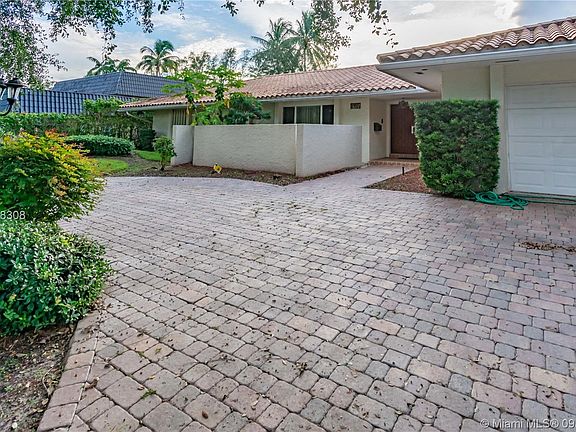4th image of 16110 Kingsmoor Way