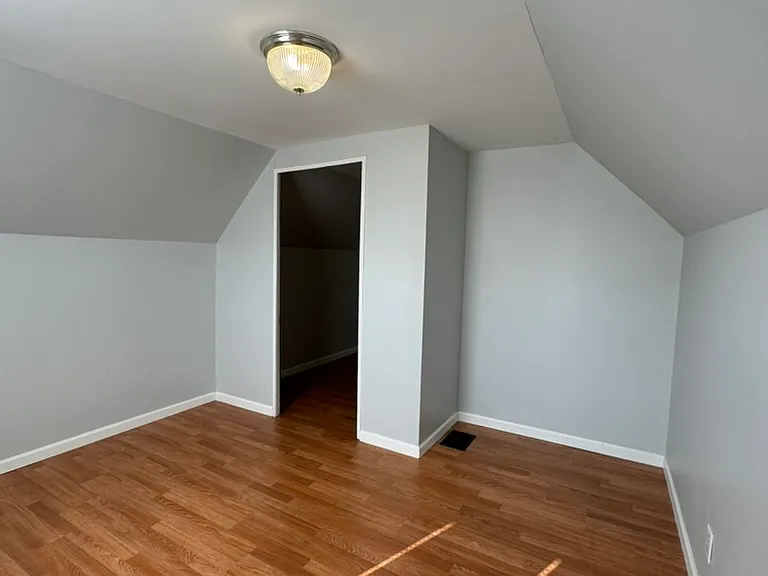 539 N Elm Ave — Photo 15