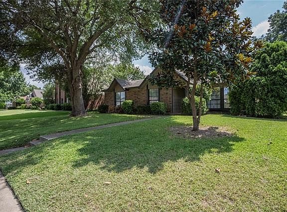 2nd image of 1833 Sage Dr