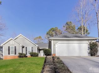 730 Foxborough Rd, Charlotte, NC 28213