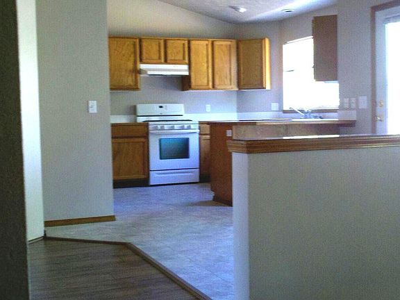 2nd image of 4201 E 33rd Ave