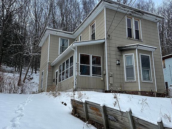 2nd image of 105 Maple Street