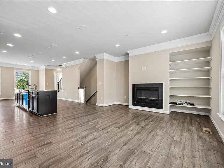 14319 Potomac Heights Ln — Photo 5