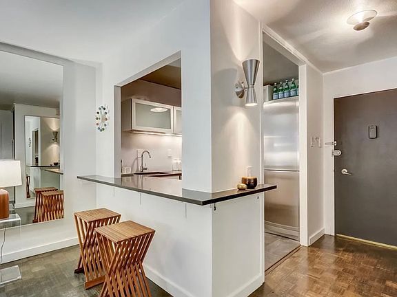 3rd image of 226 W Rittenhouse Sq APT 1518