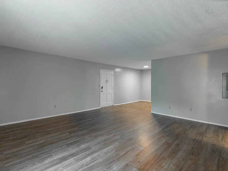 East Ridge Flats and Townhomes — Photo 6