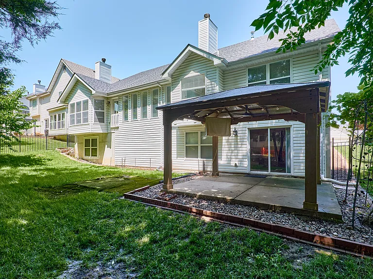 7073 Black Horse Dr — Photo 26