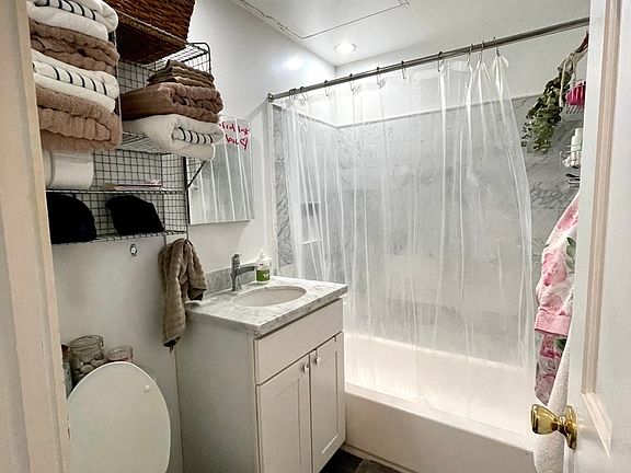 5th image of 339 1st Ave APT 2R