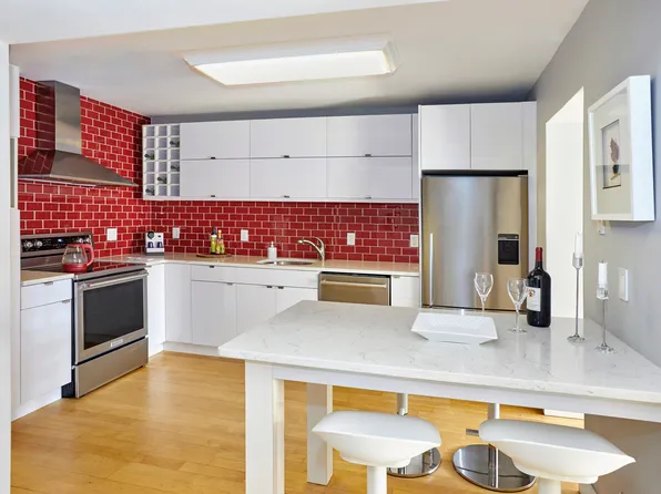 303 East 49th Street image 1 of 14