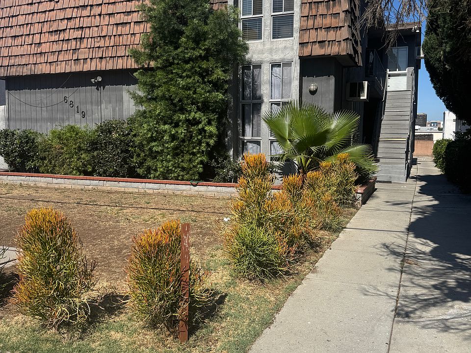 1st image of 6819 Variel Ave APT 6