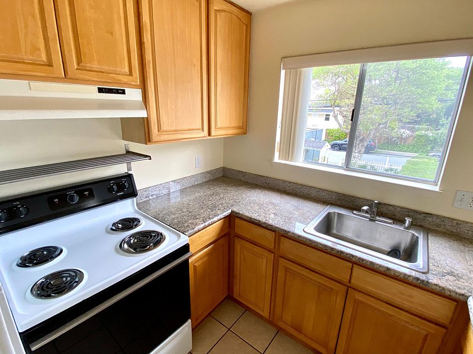 1st image of 1105 Capuchino Ave APT 6