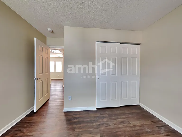 104 Reading Ct — Photo 14