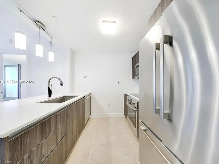 488 NE 18th St #2304 — Photo 3