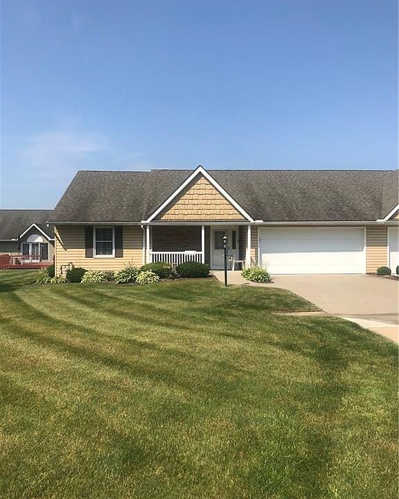 1st image of 160 Park Place Dr