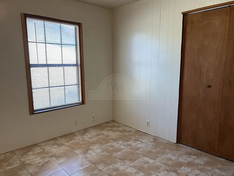 3104 Julie Ln — Photo 11