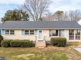 726 Half Moon Dr, Bethany Beach, DE 19930