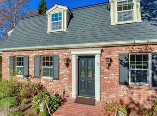 8 Middlebury Ln, Los Altos, CA 94022