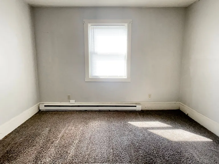 204 N Dill St — Photo 13
