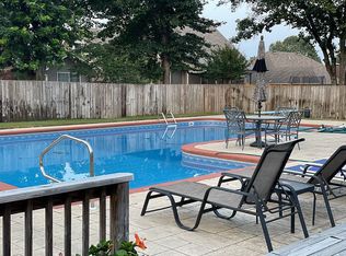 8000 Coleridge Dr, North Little Rock, AR 72116