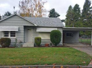 1042 SE Ashley Pl, Grants Pass, OR