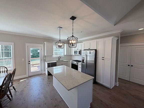 5th image of 5059 Judd Way NW