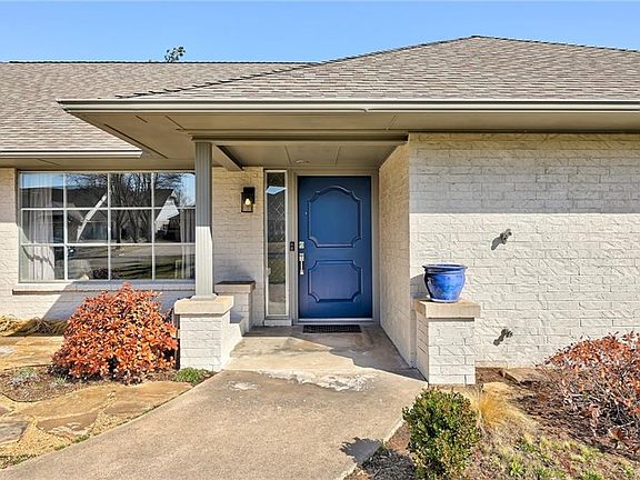 5th image of 3001 Regency Ct