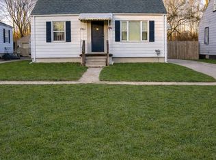 3914 Red Arrow Rd, Flint, MI 48507