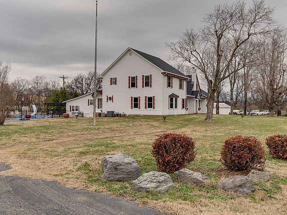 2nd image of 8110 New Lawrenceburg Hwy