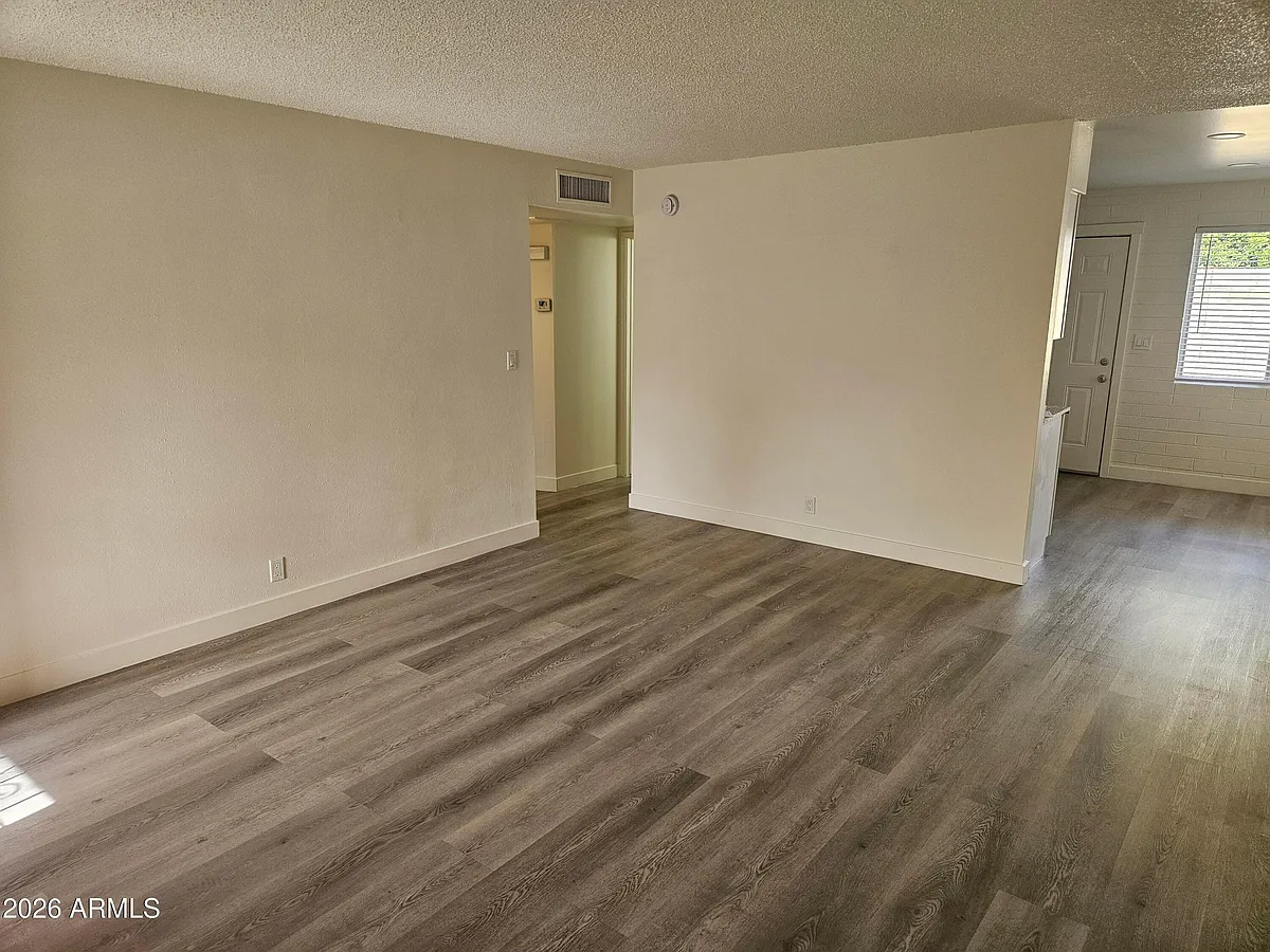 Building Photo - 6043 N 23rd Ave #1A