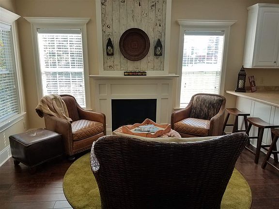 4th image of 28 Cumberland Dr